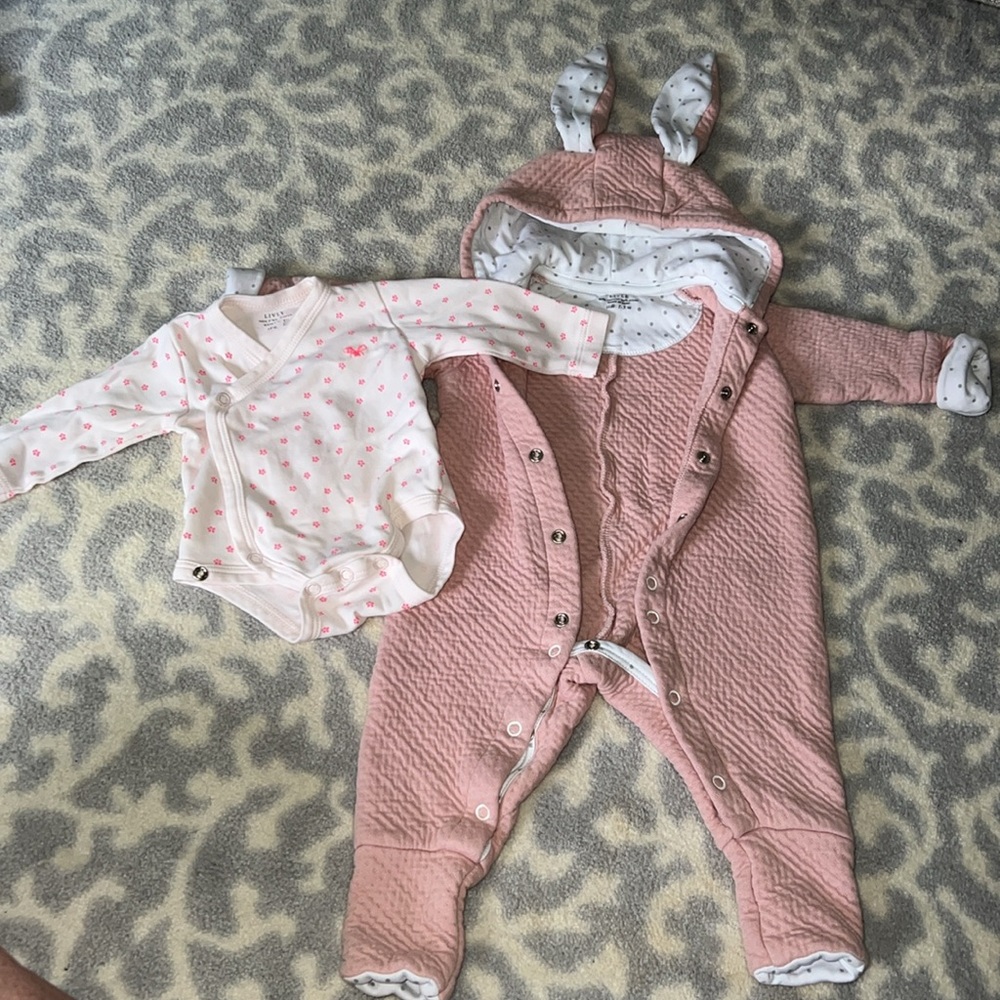 🩷Livly Baby Girl🩷 EUC Precious Baby Bunny Snuggler and Onesie Set 0-3m.